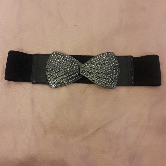 Stretch waist belt with rhinestone buckle - Picture 1 of 3